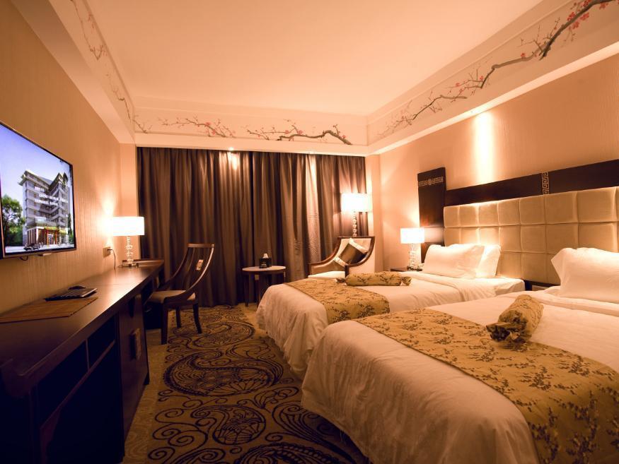 Guilin Golden Crown International Hotel Bagian luar foto
