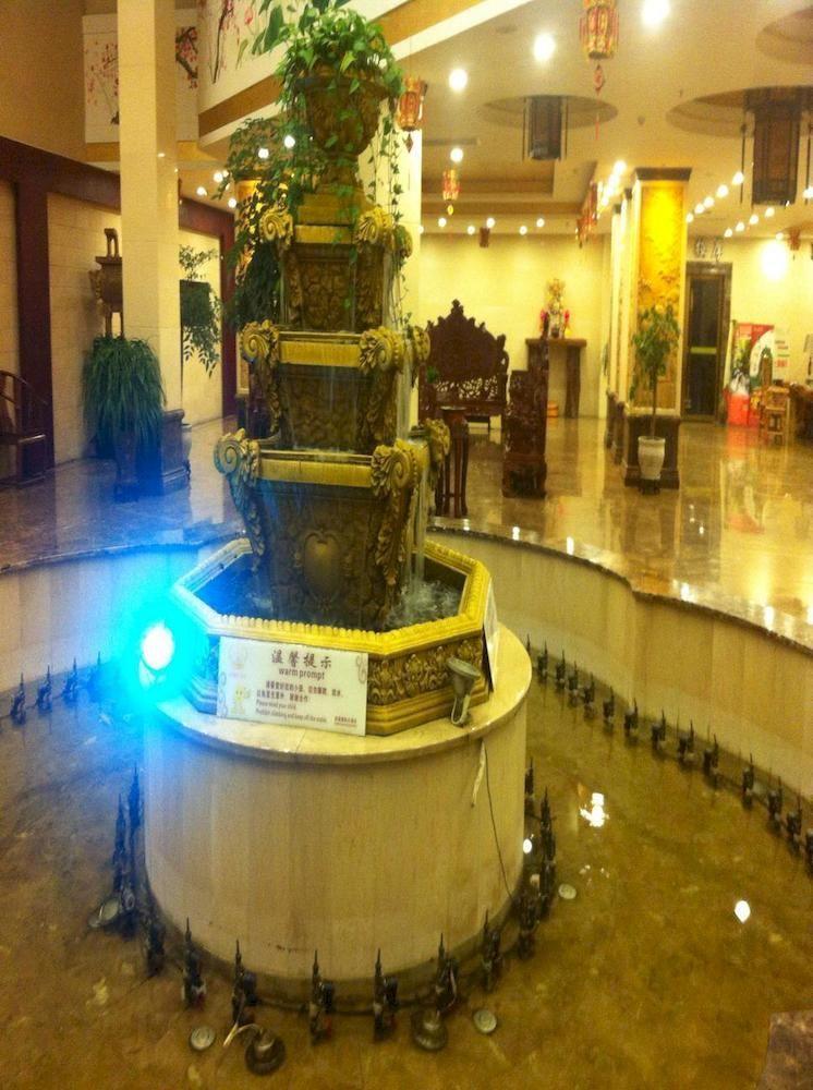 Guilin Golden Crown International Hotel Bagian luar foto