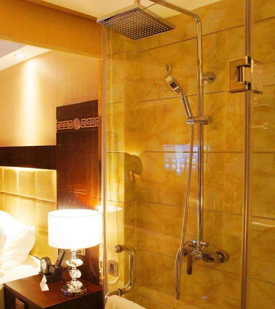 Guilin Golden Crown International Hotel Bagian luar foto