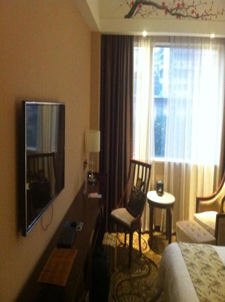 Guilin Golden Crown International Hotel Bagian luar foto