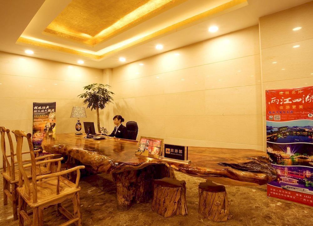 Guilin Golden Crown International Hotel Bagian luar foto