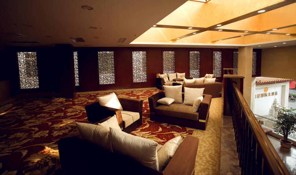 Guilin Golden Crown International Hotel Bagian luar foto