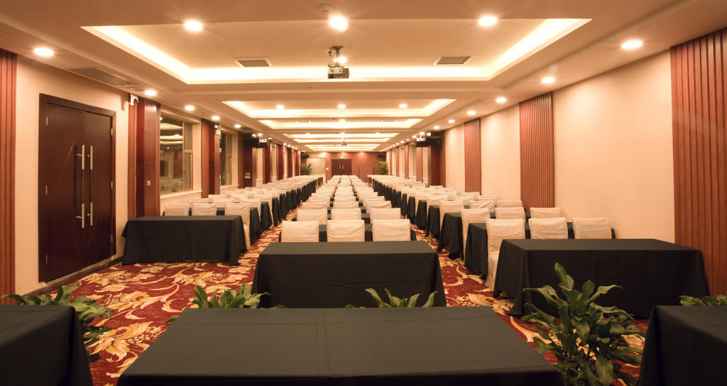 Guilin Golden Crown International Hotel Bagian luar foto