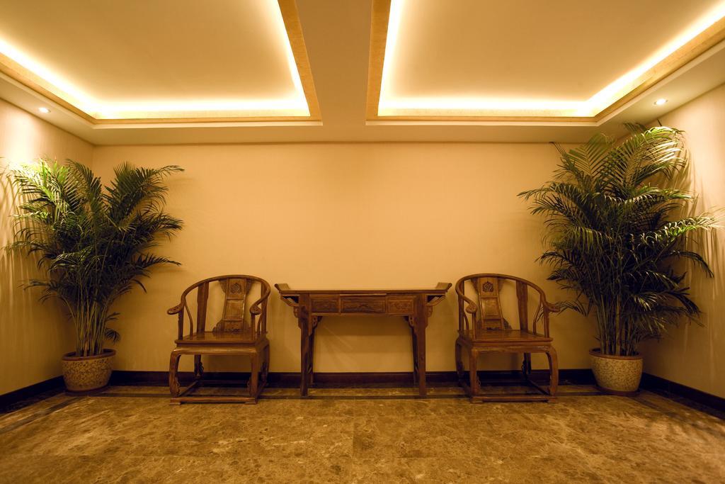 Guilin Golden Crown International Hotel Bagian luar foto